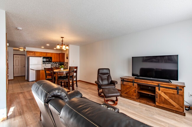 3058 River Falls Rd NW