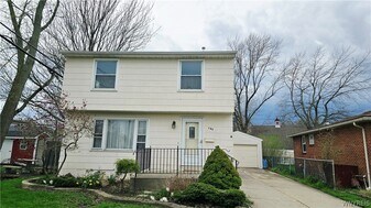 182 Woodcrest Dr in Buffalo, NY - Building Photo