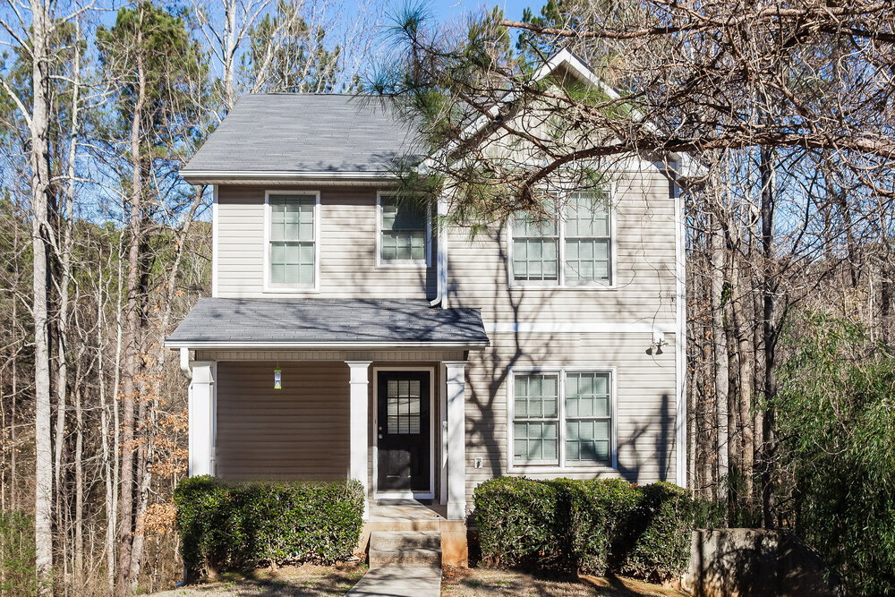 4295 Hill View Dr in Acworth, GA - Foto de edificio