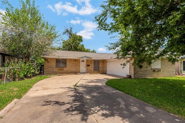 property at 7422 Oriole St