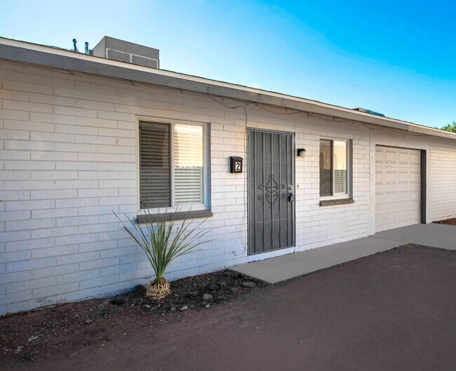 844 W Hazelwood St-Unit -#2 in Phoenix, AZ - Building Photo - Building Photo