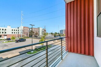 3737 Bienville Ave in New Orleans, LA - Foto de edificio - Building Photo