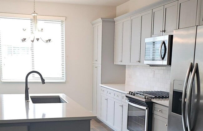 6211 E Sasha Dr in Fresno, CA - Building Photo - Building Photo