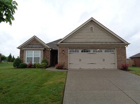 1075 Savannah Ave in Gallatin, TN - Building Photo