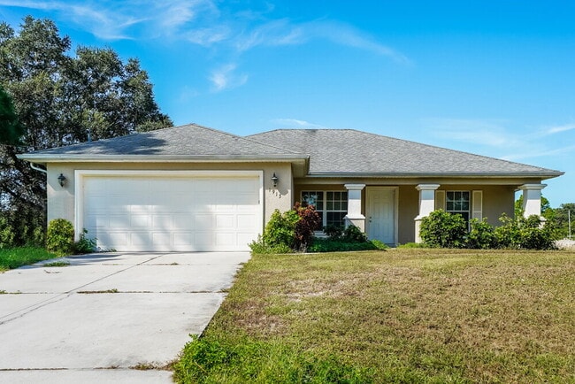 property at 1913 Wanda Ave N