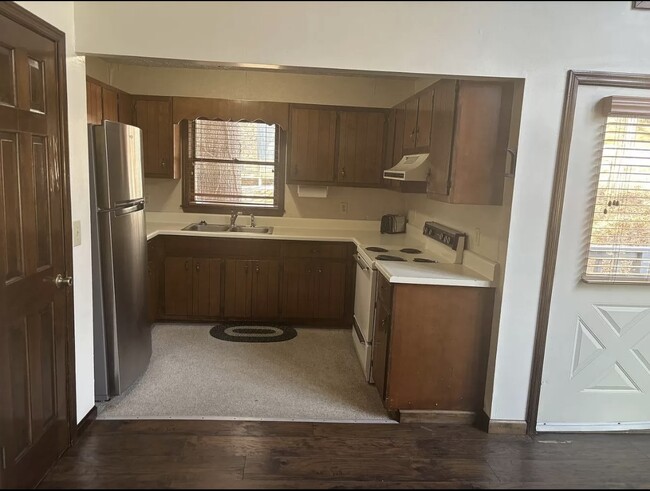 property at 680 Chalet Village Dr