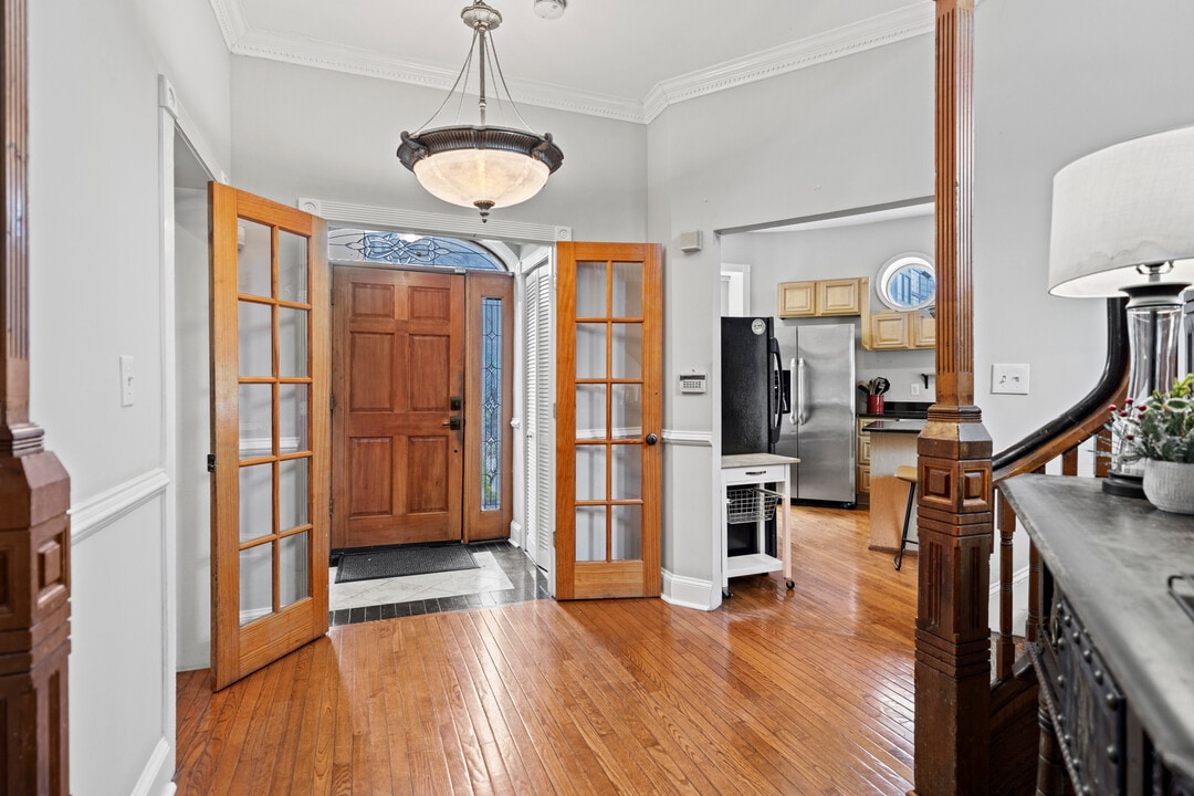 547 Florida Ave NE in Washington, DC - Building Photo
