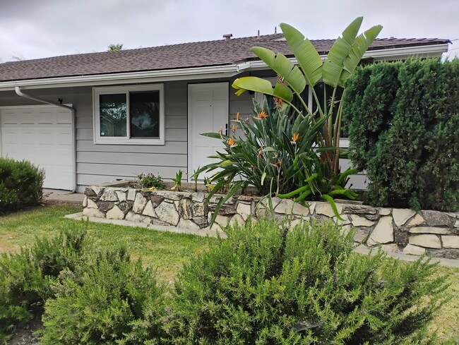 301 Santa Isabel Ave, Unit 301 Santa Isabel