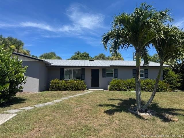 property at 709 SE Alamanda Way