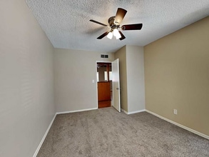 14249 Minnehaha St in Los Angeles, CA - Building Photo - Building Photo