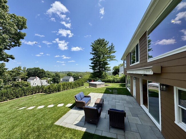 21 Shawmut Rd in Waltham, MA - Building Photo - Building Photo