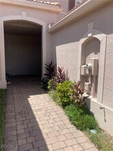 4068 Cherrybrook Loop in Ft. Myers, FL - Foto de edificio - Building Photo