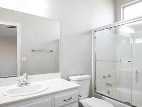 905 N Jones Blvd in Las Vegas, NV - Building Photo - Building Photo