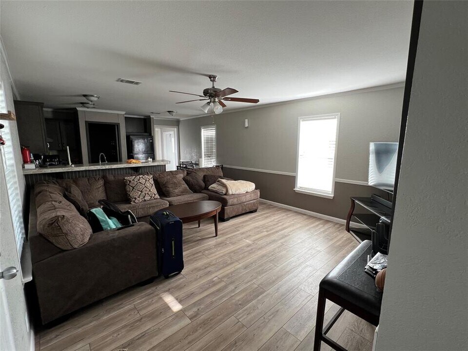 14311 Skyfrost Dr in Dallas, TX - Building Photo
