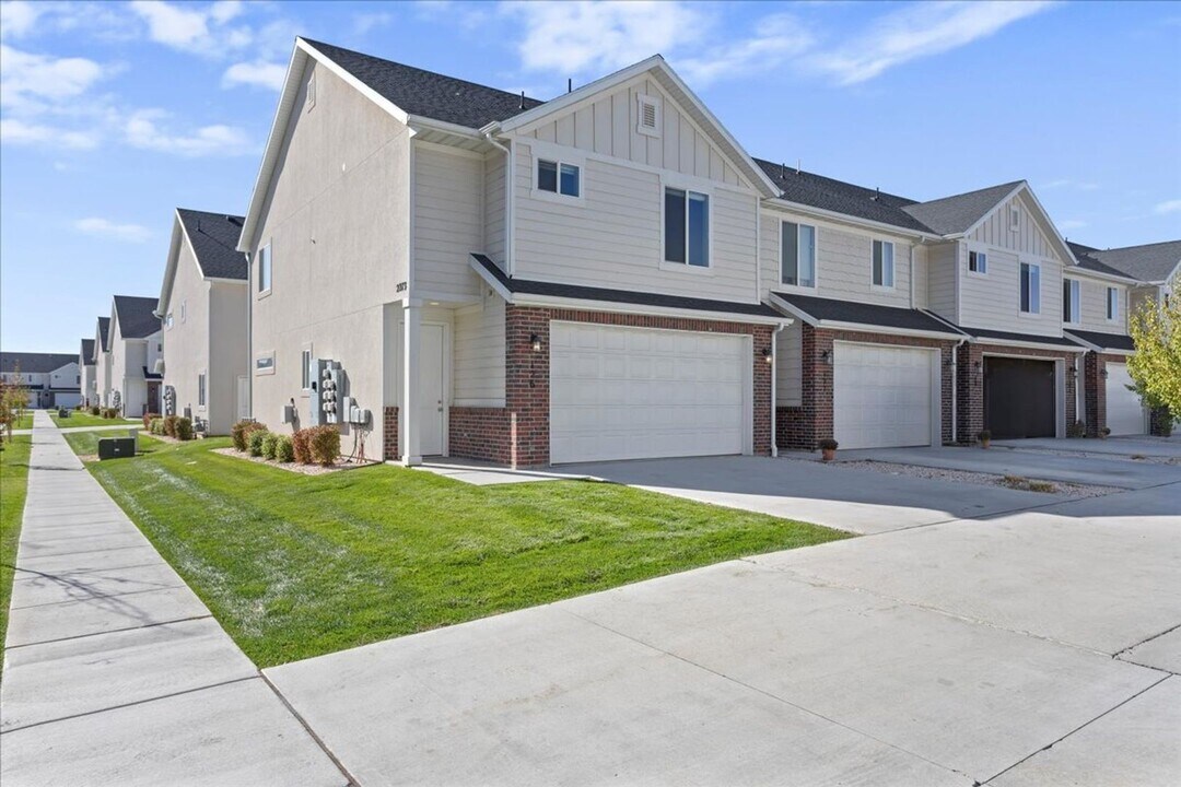 2273 W 2650 S in Ogden, UT - Building Photo