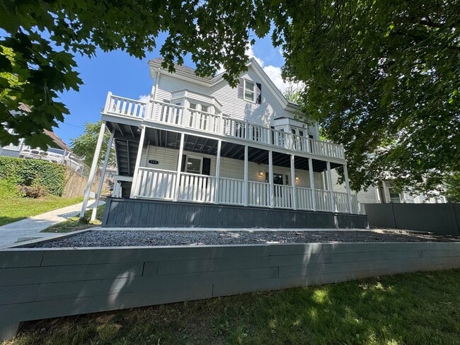 190 Common St, Unit 2