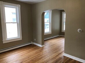 659 4th St E in St. Paul, MN - Building Photo - Building Photo