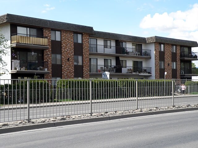 Ronald Adam Manor Apartments in Kamloops, BC - Building Photo