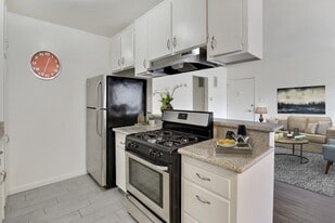 3585 Centinela in Los Angeles, CA - Building Photo