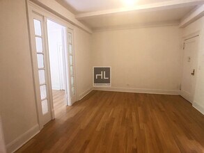 WEST 55 STREET in New York, NY - Building Photo - Building Photo
