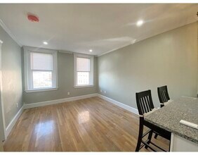 131 Orleans St in Boston, MA - Building Photo - Building Photo