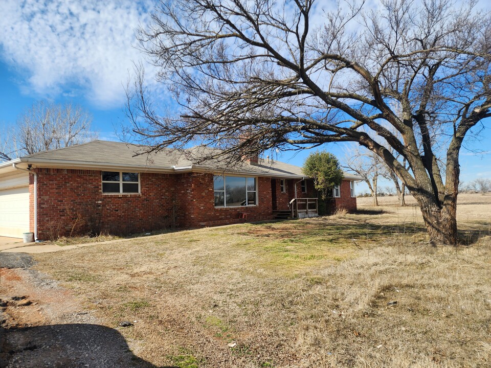 8951 NW 206th St in Edmond, OK - Building Photo