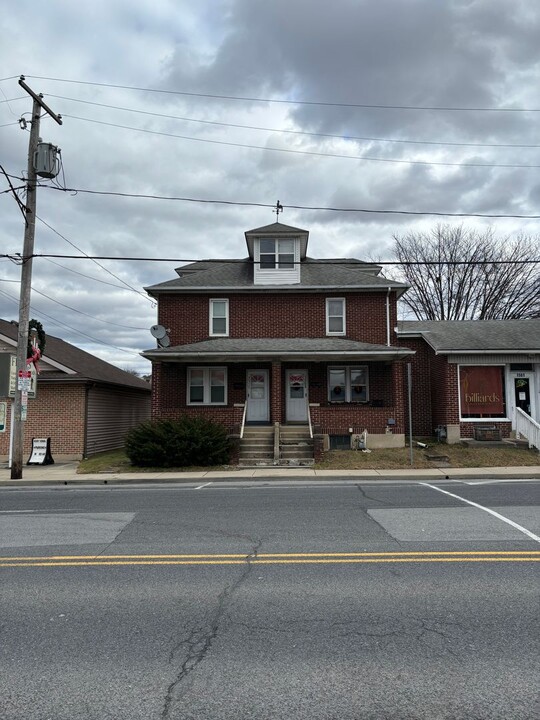 1561-1565 Main St in Hellertown, PA - Building Photo