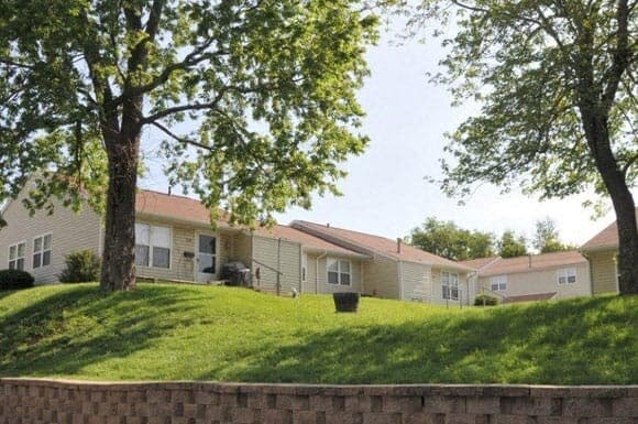 200 High St in Liberty, MO - Building Photo