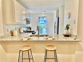 286 Toweridge Dr SW in Marietta, GA - Building Photo