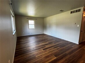 1002 E F St in Russellville, AR - Building Photo - Building Photo