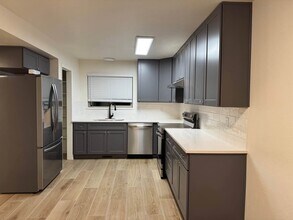 44 E 1000 S in Orem, UT - Foto de edificio - Building Photo