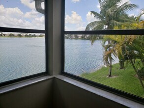 1014 S Independence Dr, Unit E in Homestead, FL - Building Photo - Building Photo