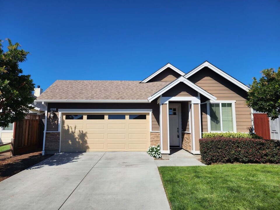 1615 Brandee Ln in Santa Rosa, CA - Building Photo