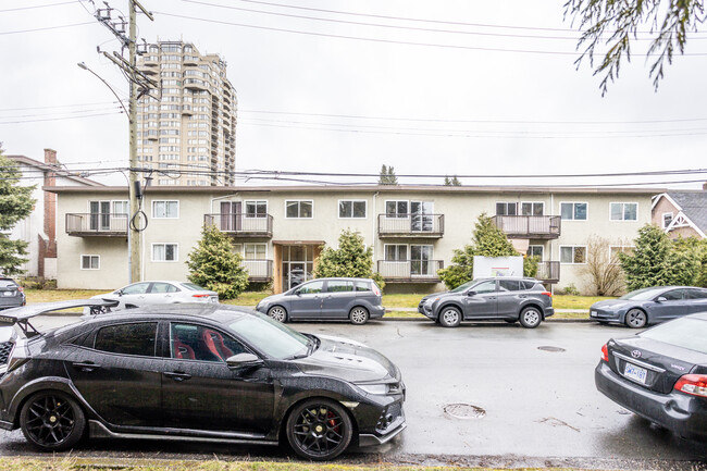 6580 Marlborough Av in Burnaby, BC - Building Photo - Building Photo