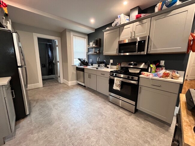 24 Pond St, Unit 2 in Boston, MA - Building Photo - Building Photo