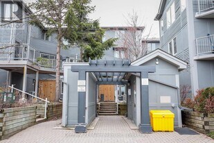 107 Ann Heggtveit Dr in Blue Mountains, ON - Building Photo