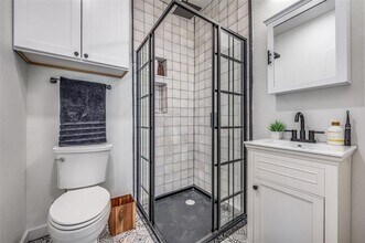 521 Texas St in Denton, TX - Building Photo - Building Photo