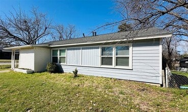 4801 Stephanie Dr in Haltom City, TX - Building Photo - Building Photo