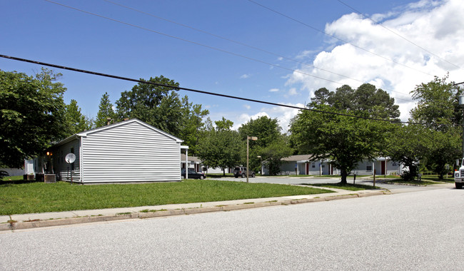 Phoenix Village Apartments 1 & 2 in Newport News, VA - Building Photo - Building Photo