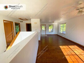 1236 Jack Pine Way in Kalamazoo, MI - Building Photo - Building Photo
