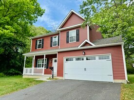 2321 Farrand Dr in Wilmington, DE - Building Photo