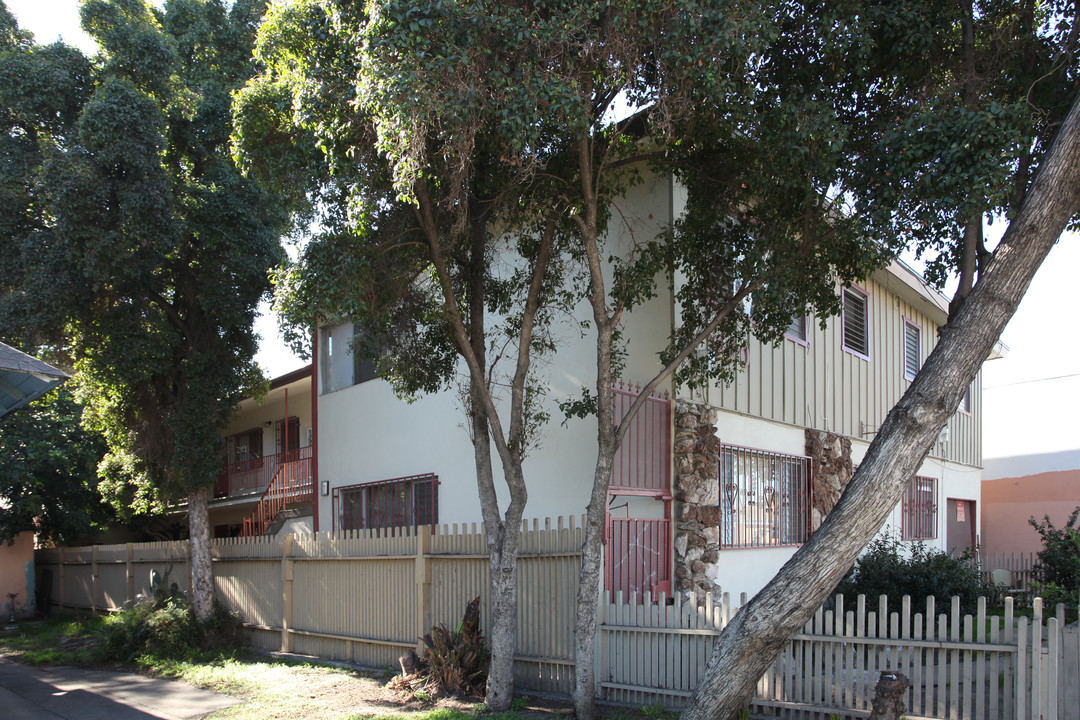 St. Anthony Apartments (por) in Long Beach, CA - Building Photo