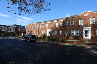 449 Manor Pl NW in Washington, DC - Foto de edificio - Building Photo