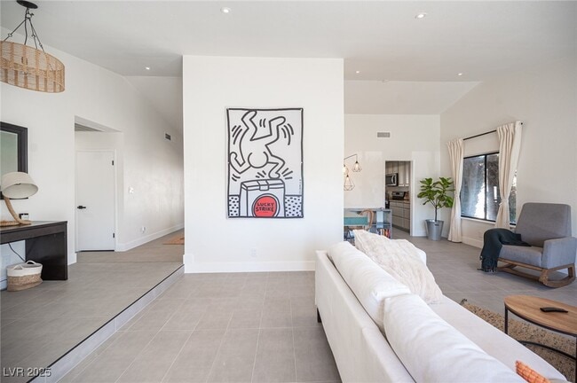 6146 Peppermill Dr in Las Vegas, NV - Building Photo - Building Photo