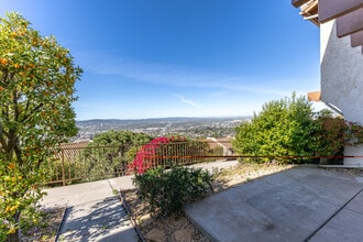 1709 Camino de Villas in Burbank, CA - Building Photo - Building Photo