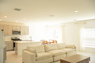 6305 Milestone Lp in Palmetto, FL - Building Photo - Building Photo