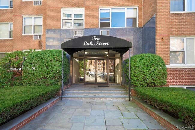 property at 10 Lake St