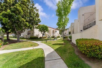 10805 Camino Ruiz in San Diego, CA - Building Photo - Building Photo
