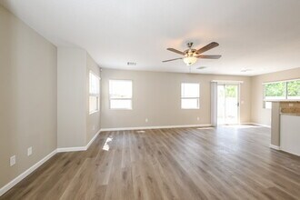 10571 Alondra Peak St in Las Vegas, NV - Foto de edificio - Building Photo