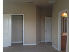 1547 Hanks Ave in Orlando, FL - Foto de edificio - Building Photo